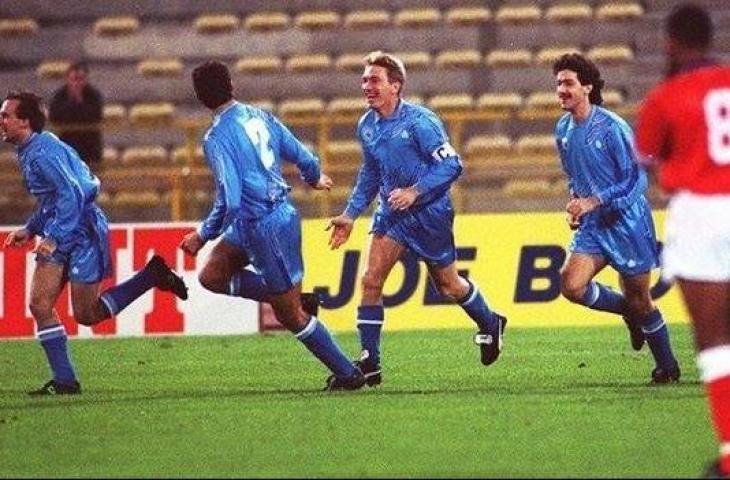 Davide Gualtieri jadi pahlawan San Marino dengan mencetak gol cepat di Kualifikasi Piala Dunia 1994. (Twitter/@_euanito)