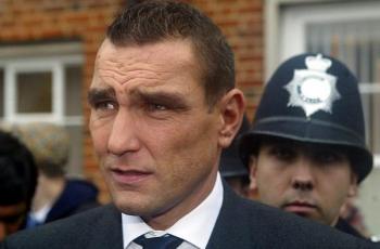 Kisah Vinnie Jones, Bintang Film Pemegang Rekor Kartu Kuning Tercepat