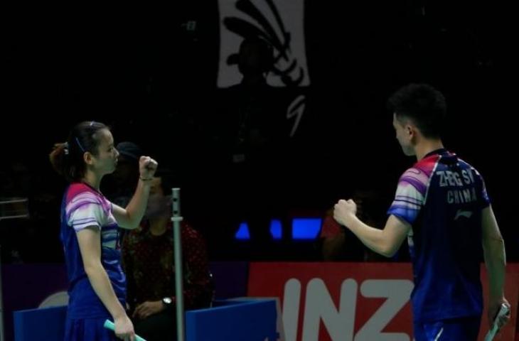 Arsip- Ganda campuran China Zhang Si Wei/Huang Ya Qiong, mengalahkan pasangan Malaysia Tan Kian Meng/Lai di pertandingan semi-final turnamen Blibli Indonesia Open 2019 di Istora Gelora Bung Karno, Jakarta, Sabtu malam. (Antaranews/Aditya E.S. Wicaksono)