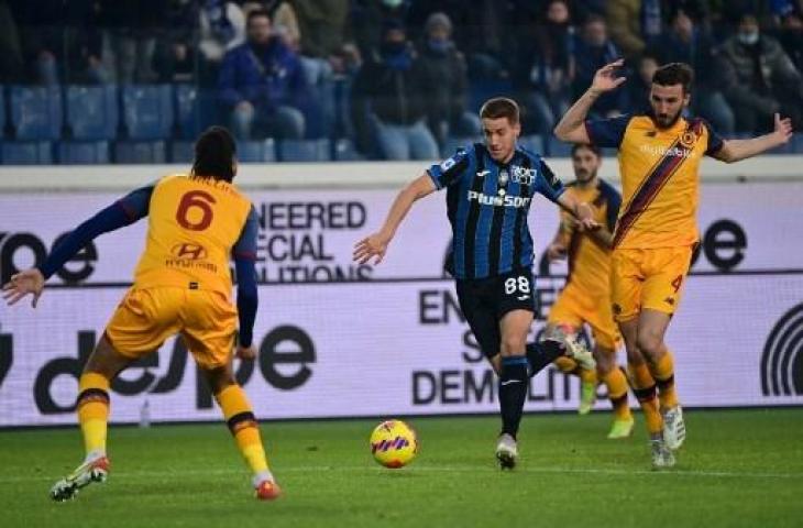 AS Roma mengalahkan Atalanta dengan skor 4-1 dalam lanjutan Liga Italia. (MIGUEL MEDINA / AFP)