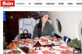 Georgina Rodriguez Rayakan Momen Jadi Cover Majalah di Dalam Jet Pribadi