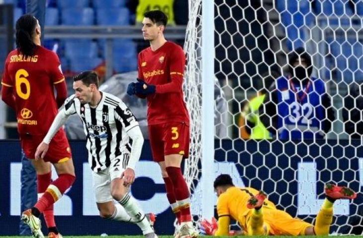 Sempat unggul 3-1, AS Roma justru kalah dari Juventus dengan skor akhir 3-4 di laga lanjutan Serie A di Stadion Olimpico, Senin (10/1/2022) dini hari WIB. (AFP)