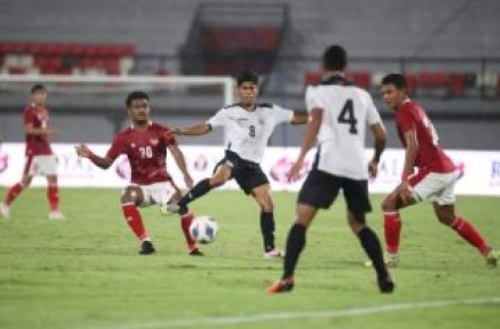 Pertandingan Timnas Indonesia vs Timor Leste pada laga FIFA Matchday yang berlangsung di Stadion Kapten I Wayan Dipta, Gianyar, Bali, Kamis (27/1/2022). (dok PSSI)