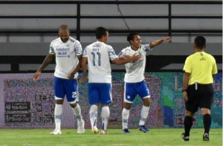 Selebrasi gelandang Persib Bandung, Beckham Putra, usai menjebol gawang Persipura Jayapura. (Dok. LIB)