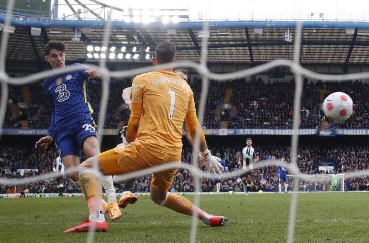 Pemain Chelsea Kai Havertz mencetak gol kemenangan  Chelsea atas Newcastle United dalam pertandingan Liga Premier di Stamford Bridge, London, Inggris, 13 Maret  2022. (Action Images via Reuters/MATTHEW CHILDS)