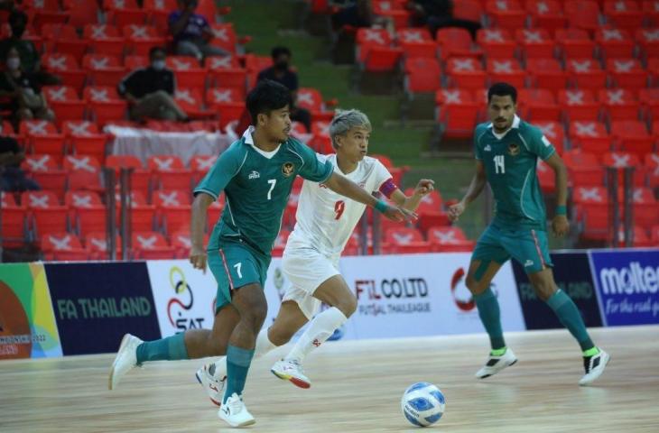 Timnas Futsal Indonesia menghadapi Myanmar. (the-mff.org)