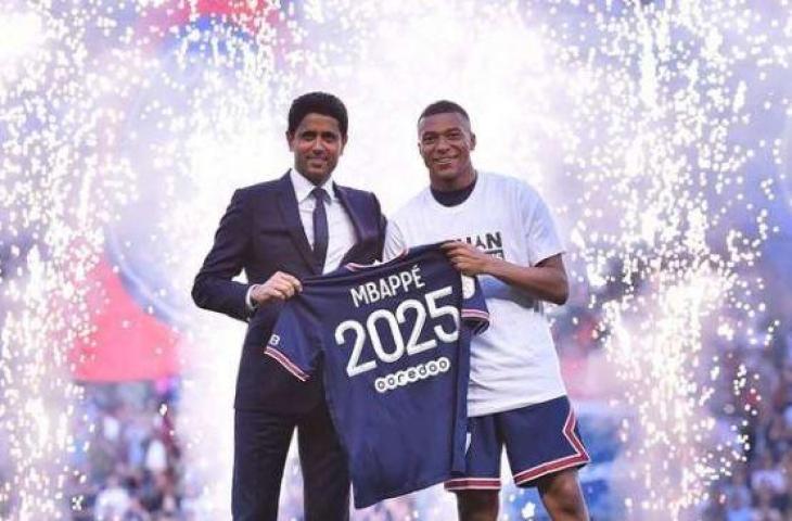 Kylian Mbappe dan Nasser Al-Khelaifi, Presiden Paris Saint Germain). (en.psg.fr)