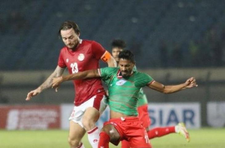 Pemain timnas Indonesia, Marc Klok ketika menghadapi Bangladesh dalam laga uji coba FIFA Matchday di Stadion Si Jalak Harupat, Bandung, Rabu (1/6/2022) malam WIB. [PSSI]