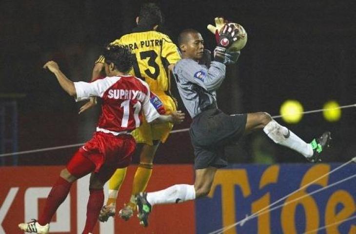 Hendro Kartiko ketika berseragam Timnas Indonesia. (Stanley Chou/AFP)