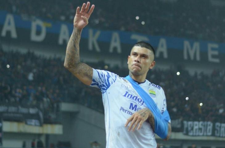 Ciro Alves cedera patah tulang bahu. (Dok. Persib)