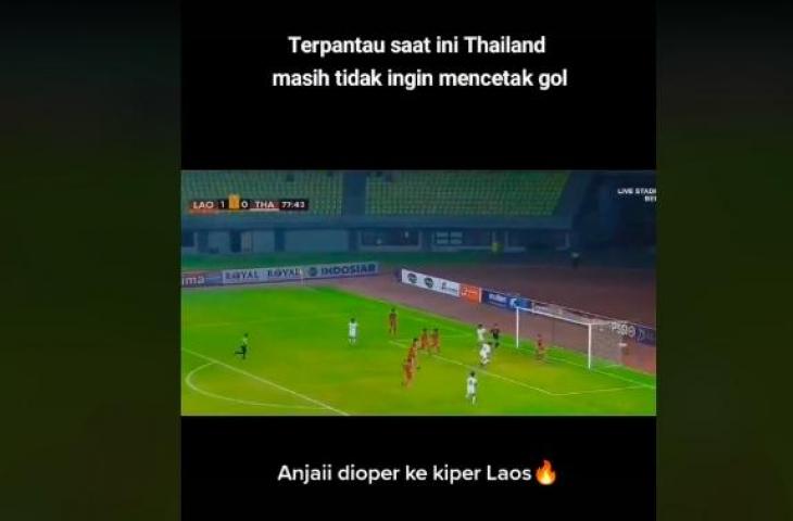 Momen pemain Thailand ogah bobol gawang Laos di semifinal Piala AFF U-19 2022 bikin netizen curiga turnamen ini settingan. (TikTok)