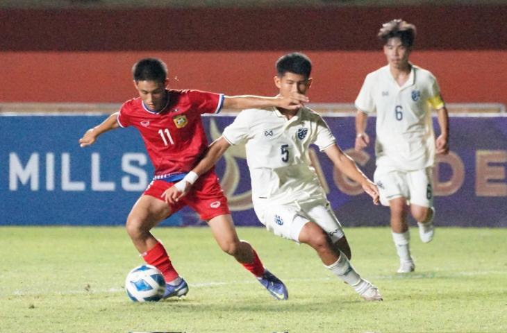 Laos vs Thailand di Piala AFF U-16 2022. (Twitter/@AFFPress)