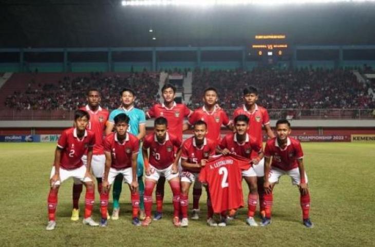 Timnas Indonesia U-16 berfoto sebelum menghadapi Myanmar U-16 di semifinal Piala AFF U-16 2022 di Stadion Maguwoharjo, Sleman, Rabu (10/8/2022).