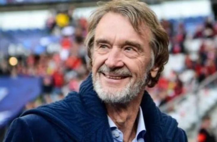 Bos INEOS Group dan pemilik klub Liga Prancis Nice, Jim Ratcliffe, terlihat sebelum pertandingan final Piala Prancis antara OGC Nice dan FC Nantes di Stade de France, Saint-Denis, Paris, 7 Mei 2022. [AFP/BERTRAND GUAY]