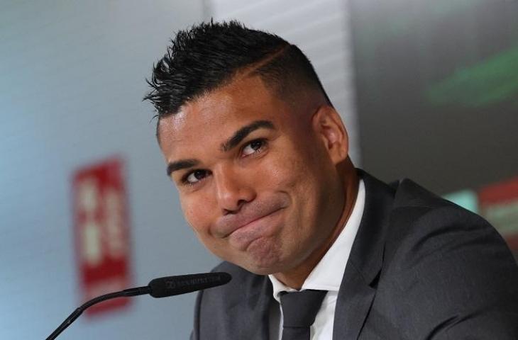 Casemiro saat konferensi pers perpisahan dengan Rela Madrid, Senin 22 Agustus 2022. (AFP/Thomas Coex)