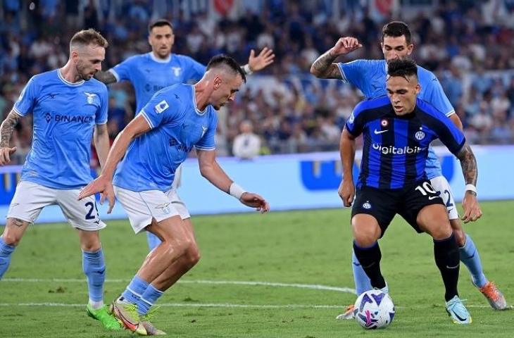 Lazio vs Inter Milan di lanjutan Liga Italia stadion Olimpico di Roma pada 26 Agustus 2022. (AFP/Alberto Pizzoli)