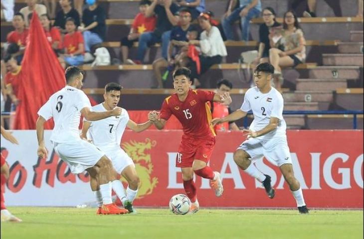 Timnas Vietnam U-20 memble saat uji coba melawan Palestina (Zoha)