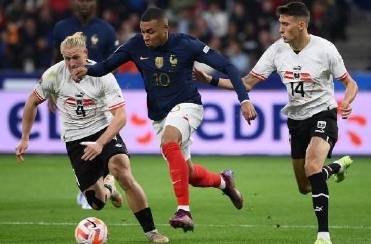 Kylian Mbappe cetak satu gol saat Prancis kalahakn Austria 2-0 di UEFA Nations League 2022/2023. (AFP)