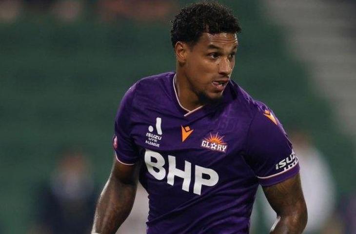 Bek Timnas Curacao, Darryl Lachman yang kini bermain di Perth Glory. (Twitter)