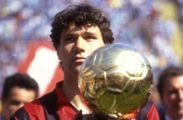 Marco van Basten saat raih Ballon d'Or 1988. (Twitter)