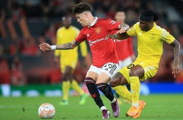 Aksi Alejandro Garnacho saat lakoni debut bareng tim senior Manchester United saat kalahkan Sheriff Tiraspol 3-0 di Liga Europa 2022/2023. (AFP)