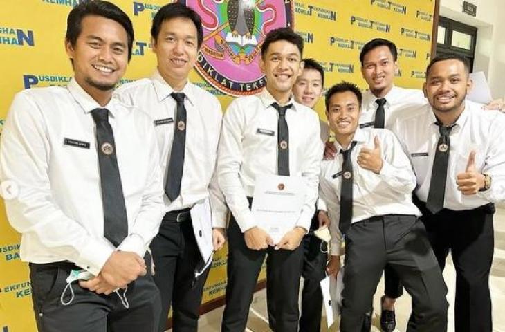 Fajar Alfian Cs resmi jadi PNS. (Instagram/@fajaralfian95)