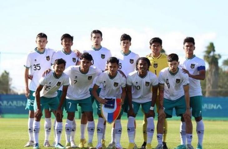 Rafael Struick bersama skuad Timnas Indonesia U-20 saat lawan Slovakia U-20. (Instagram/@rafaelstruick)