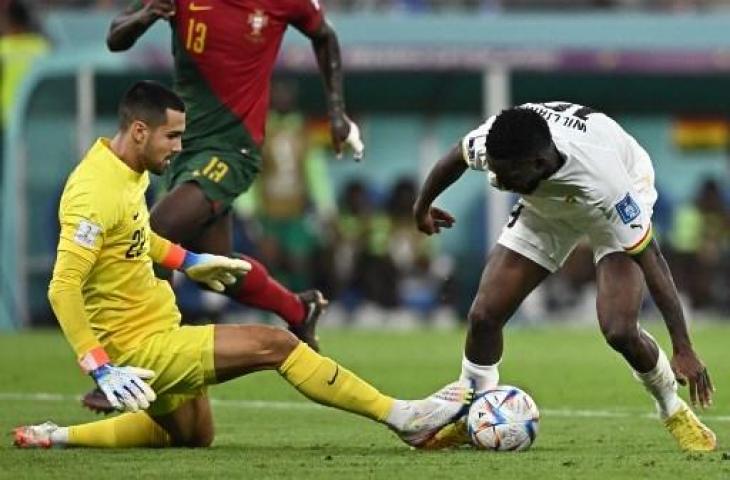 Momen Diogo Costa nyaris bikin blunder yang buyarkan kemenangan Portugal atas Ghana di Piala Dunia 2022. (AFP)