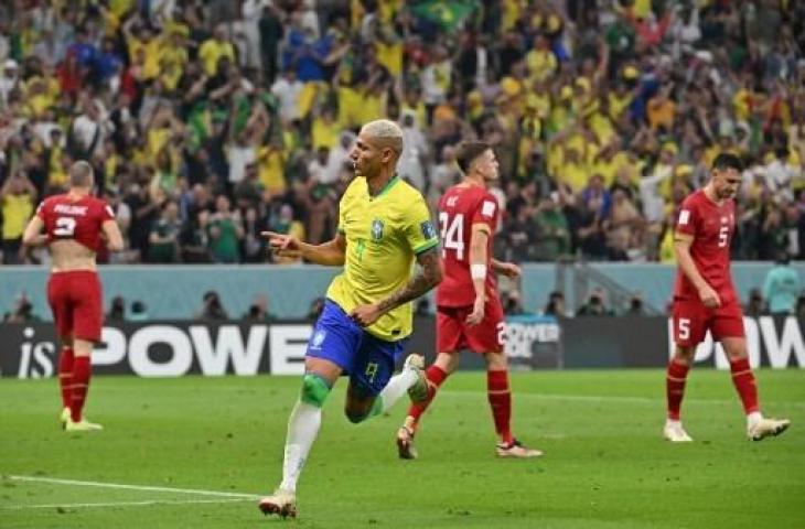 Richarlison borong dua gol kemenang Brasil atas Serbia dengan skor 2-0 di Piala Dunia 2022. (AFP)