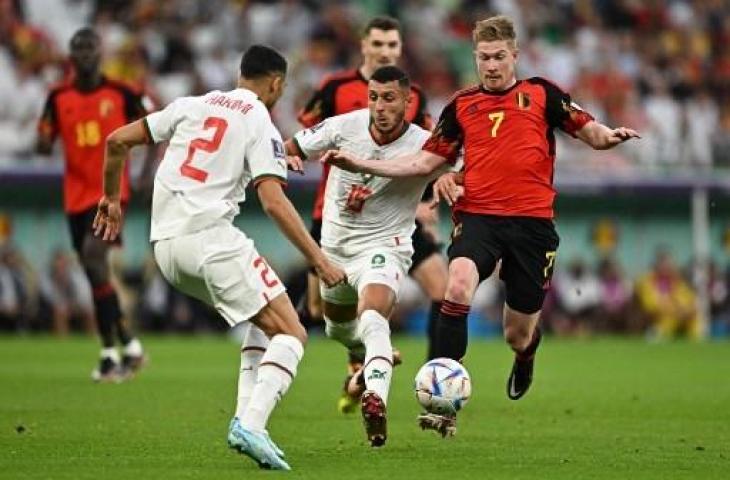 Aksi Kevin de Bruyne saat Belgia kalah lawan Maroko 0-2 di Piala Dunia 2022. (AFP)