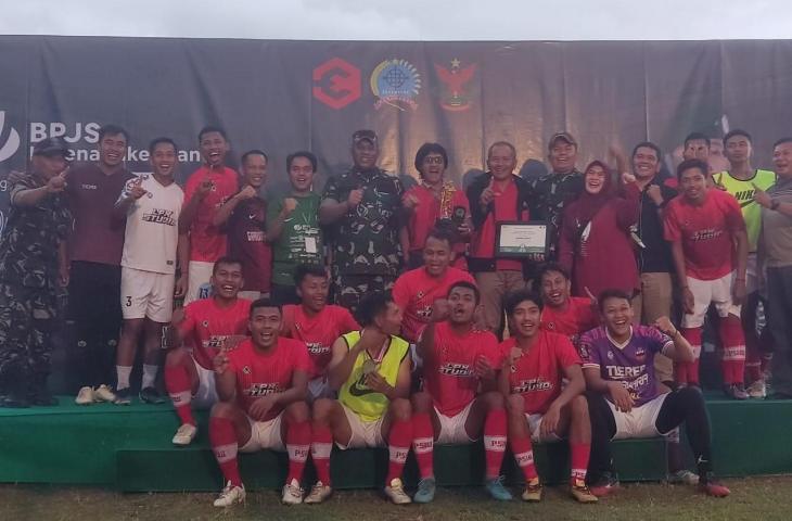 PSIW 0707 FC dinobatkan sebagai pemenang dalam turnamen sepak bola Piala Danrem 072/Pamungkas (mxkd.sbs/Gagah Radhitya)