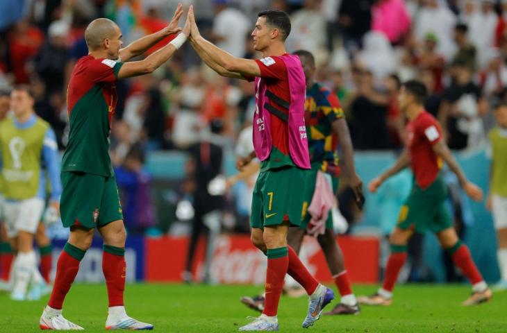 Pepe saat tampil bela Timnas Portugal di Piala Dunia 2022. (Twitter)