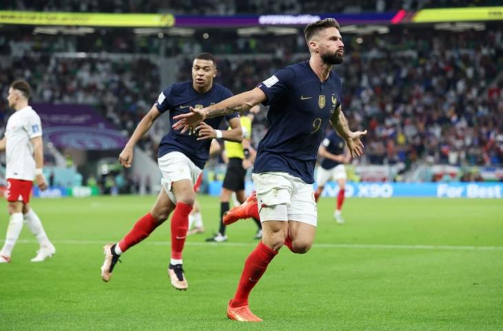 Selebrasi Olivier Giroud usai mencetak gol ke gawang Timnas Polandia di babak 16 besar Piala Dunia 2022, Minggu (4/12/2022). (Twitter/@OptaJoe)