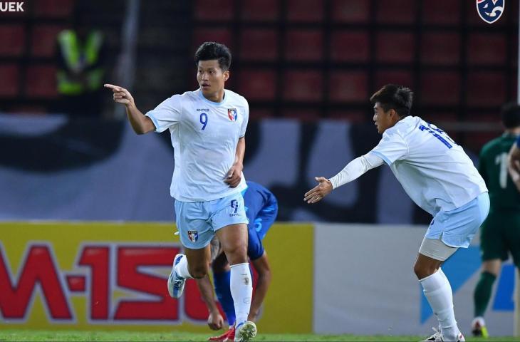 Selebrasi striker Timnas Taiwan, Chen Jui-chieh, usai menjebol gawang Thailand. (Dok. FAT)