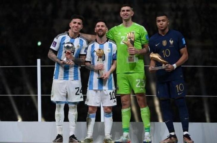 Kylian Mbappe, Lionel Messi, Enzo Fernandez, dan Emiliano Martinez meraih gelar individu di Piala Dunia 2022. (AFP)