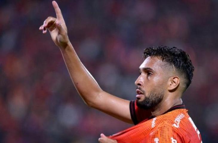 Pesepak bola Bali United Willian Pacheco berselebrasi usai mencetak gol ke gawang Persija Jakarta saat pertandingan Liga 1 di Stadion Kapten I Wayan Dipta, Gianyar, Bali, Sabtu (23/7/2022). (ANTARA FOTO/Fikri Yusuf/wsj).