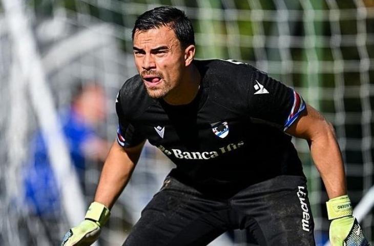 Kiper Sampdoria yang bernama lengkap Emil Audero Mulyadi saat melakukan sesi latihan. (Instagram/@emil_audero)