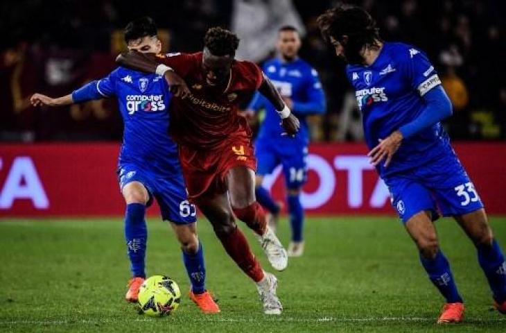 Aksi Tammy Abraham saat AS Roma kalahkan Empoli 2-0 di Liga Italia. (AFP)