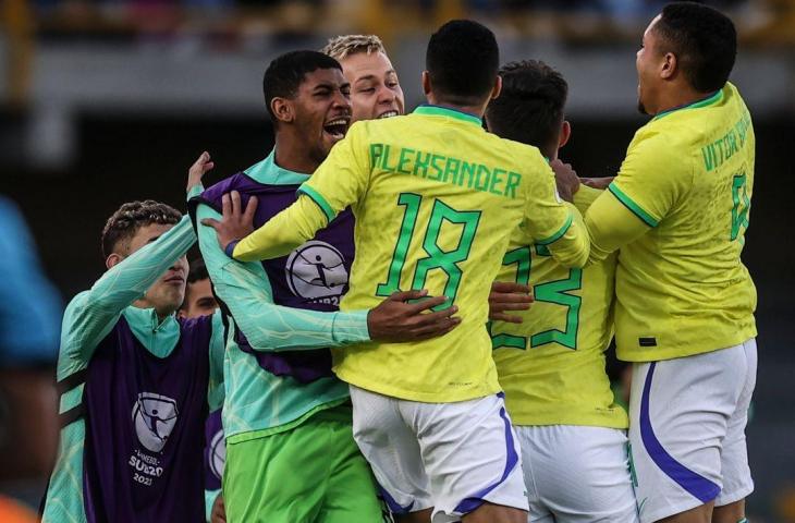 Timnas Brasil U-20 merayakan keberhasilan lolos ke putaran final Piala Dunia U-20 2023. (Instagram/@conmebol)