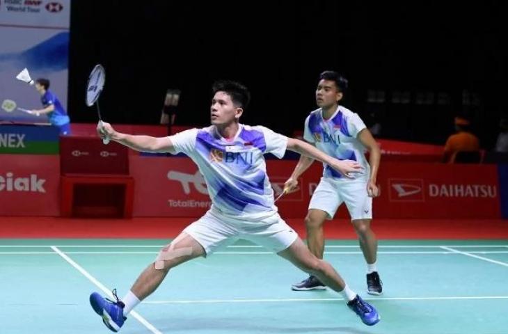 Ganda putra Indonesia Pramudya Kusumawardana/Yeremia Erich Yoche Yacob Rambitan di Indonesia Masters 2021 di Bali International Convention Center, Westin Resort, Nusa Dua, Bali, Rabu (17/11/2021). (Antara/Dok. PBSI)