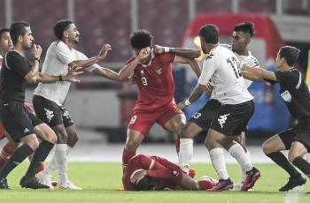 Bikin Emosi, Momen pemain Fiji U-20 Pukul Frengky Missan hingga Dorong Shin Tae-yong