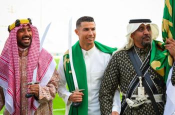 Pakai Thawb dan Rayakan Hari Jadi Arab Saudi, Media Spanyol Sindir Cristiano Ronaldo