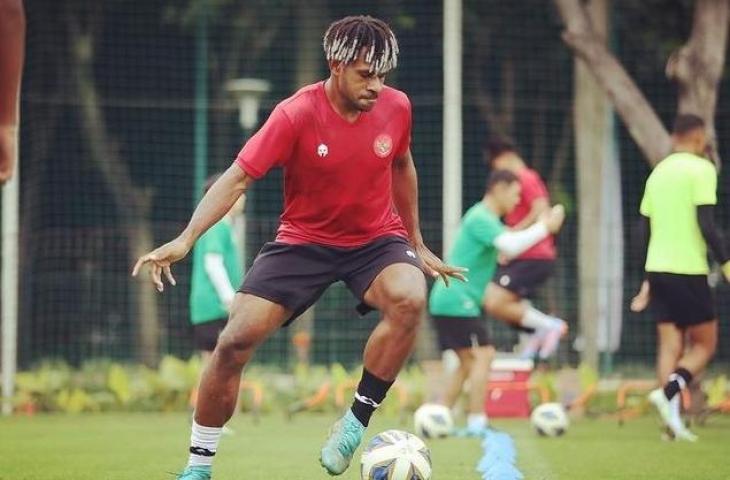 Pemain bek Persija Jakarta yang juga Timnas Indonesia U-20, Barnabas Sobor. (Instagram/@barnabassoborbitaba29).