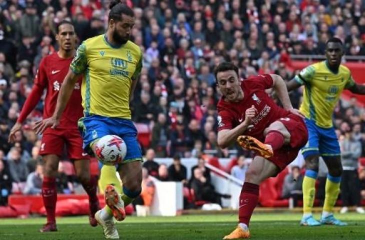 Diogo Jota cetak dua gol saat Liverpool taklukkan Nottingham Forest 3-2. (AFP)