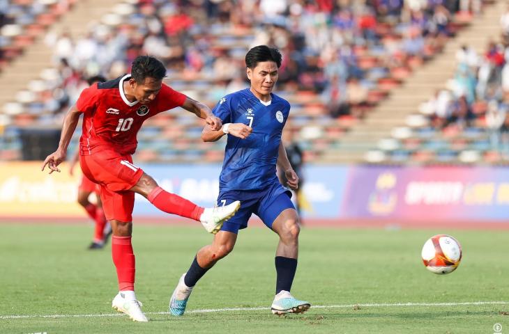 Gelandang Timnas Indonesia U-22, Beckham Putra, dalam laga melawan Filipina. (Facebook/PSSI)