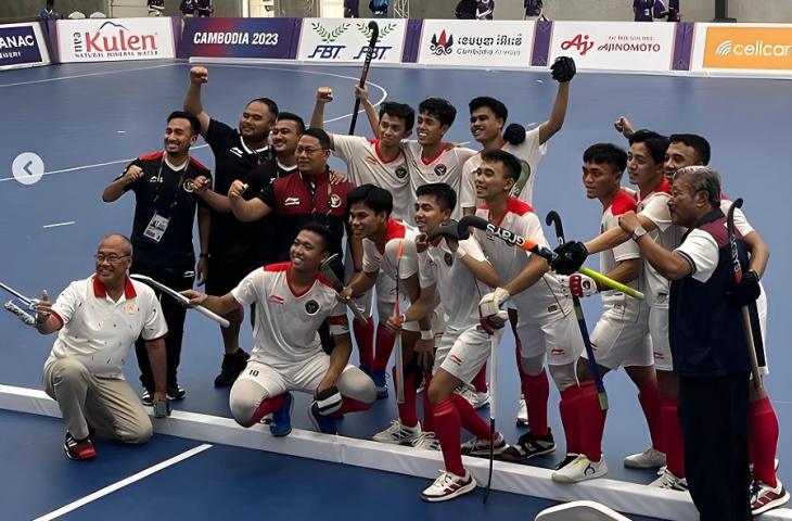 Tim Hoki Indoor Putra Indonesia saat tampil di SEA Games 2023 (Instagram/fhi_hockeyindonesia)