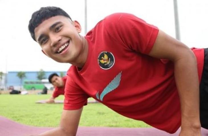 Model rambut baru Marselino Ferdinan jadi sorotan (Instagram/pssi)