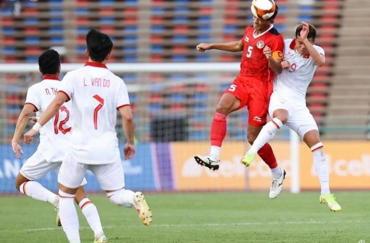 Kapten Timnas Indonesia U-22 Rizky Ridho saat lawan Vietnam di semifinal SEA Games 2023. (dok.PSSI)