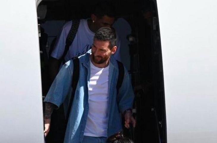 Momen Lionel Messi tiba di Beijing, China. (Twitter)