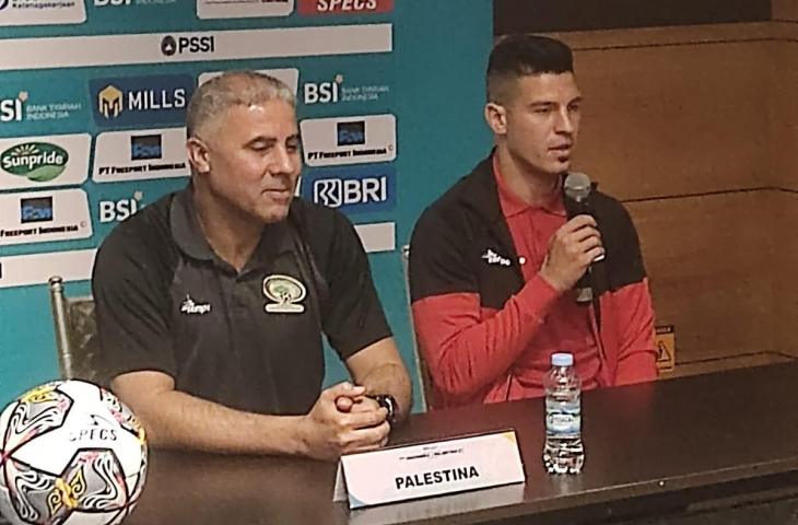 Kapten Palestina, Tamer Seyam, dalam konferensi pers menjelang duel lawan Timnas Indonesia. (mxkd.sbs/Gagah Seno)